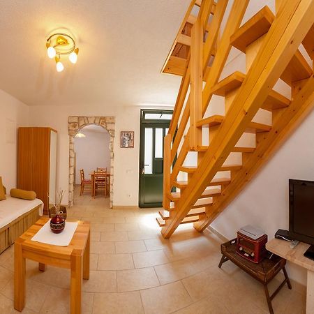 Apartments Mande And Kate Baska Voda Room photo