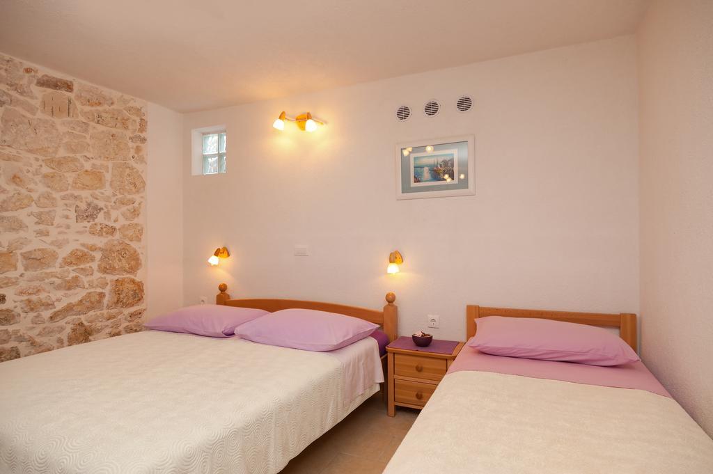 Apartments Mande And Kate Baska Voda Room photo