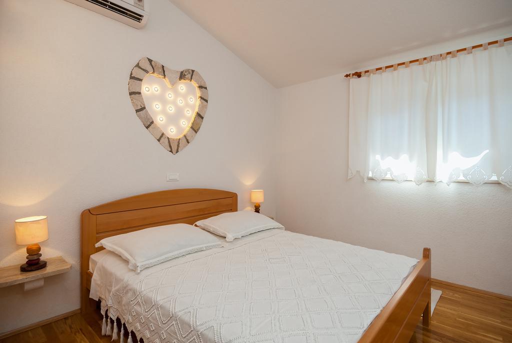 Apartments Mande And Kate Baska Voda Room photo